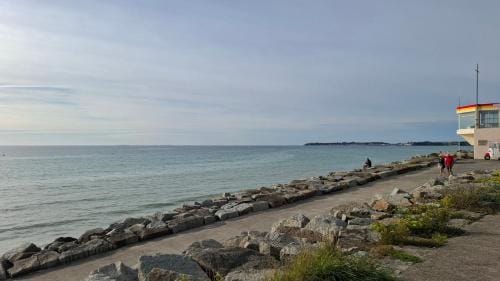 Chambre d'hotes Terracota, petit dejeuner en plus, 5 euros par personne Hotel in Saint-Pair-sur-Mer