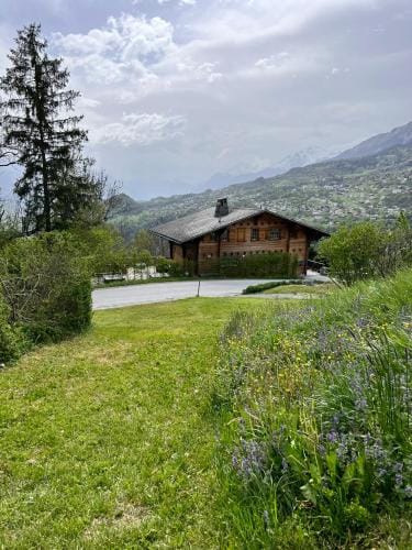 Himalayan vibes Hotel in Sierre