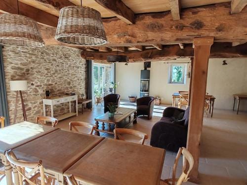 La Source Du Bonheur Chambres et Table d'Hotes Hotel in Auvergne-Rhône-Alpes