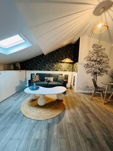 Studio Paris pantin Hotel in Pantin