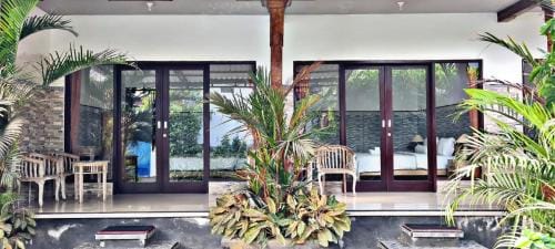 3 Room's Canggu Hotel in North Kuta