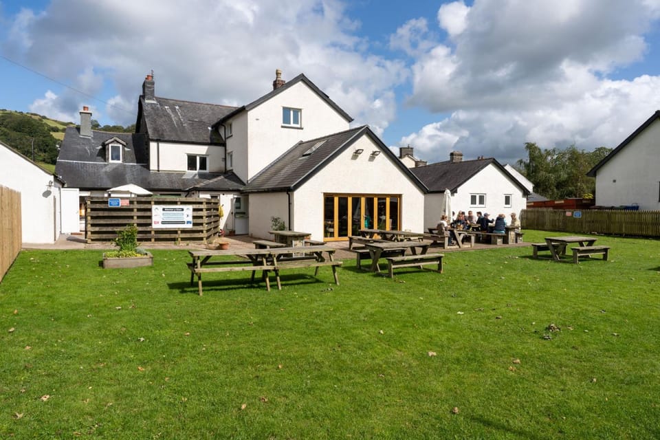 Glan Yr Afon Hotel in Wales
