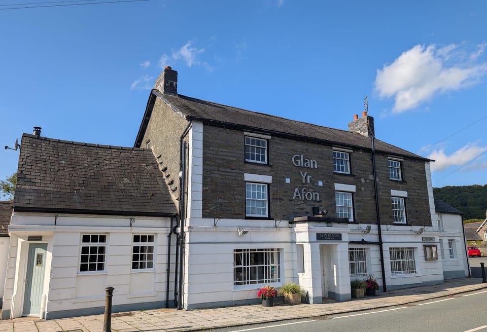 Glan Yr Afon Hotel in Wales