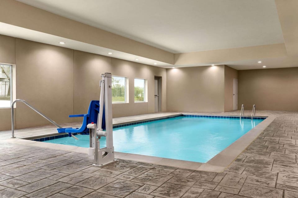 La Quinta Inn & Suites by Wyndham Austin South Hotel in South Congress