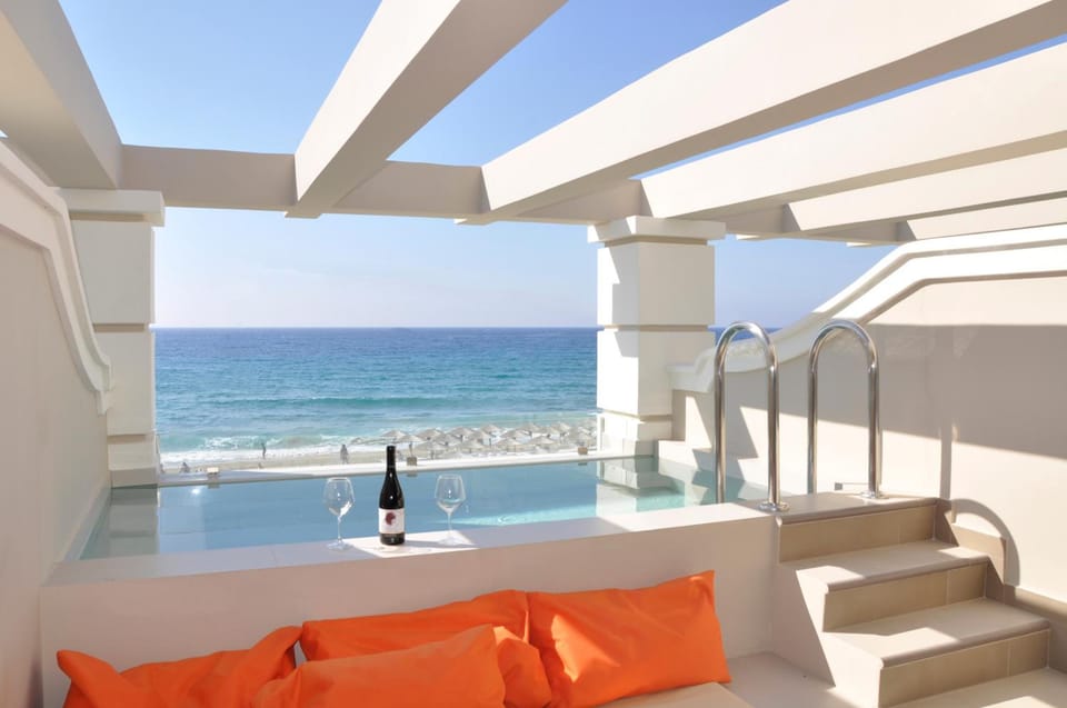 Agios Gordios Beach Resort Hotel in Saint Gordios beach