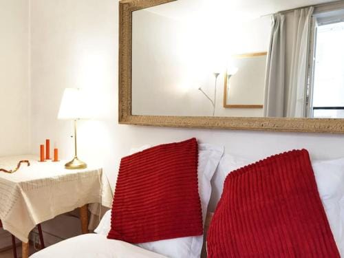 Chic Studio 30ms to Le Bon Marche Hotel in Paris
