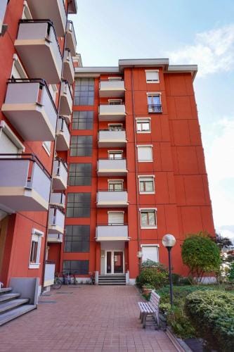 RusticApartment Tirano -200mt from BerninaExpress Hotel in Province of Brescia