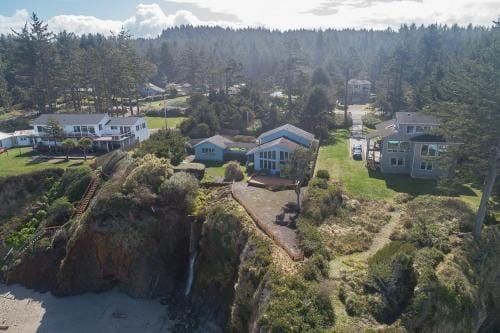 #StayinMyDistrict Cape Arago Studio Suite Inn in Oregon