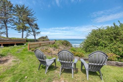 #StayinMyDistrict Cape Arago Studio Suite Inn in Oregon