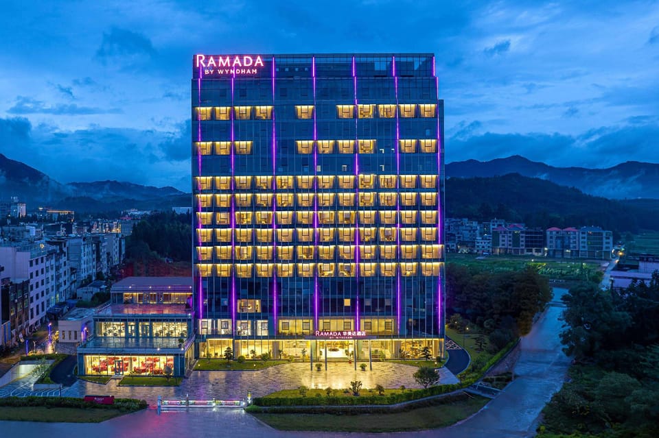 Ramada by Wyndham Zhouning Hotel in Zhejiang