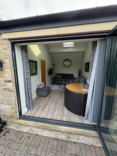 Millstone Stables Cottage Hotel in High Peak District