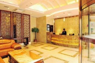 Hangzhou Platinum Palace Hotel (Wujiao Tianjie Gaosha Road Subway Station Branch) Hotel in Hangzhou