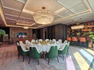 LANDISON RETREAT CENTURY HANGZHOU Hotel in Hangzhou