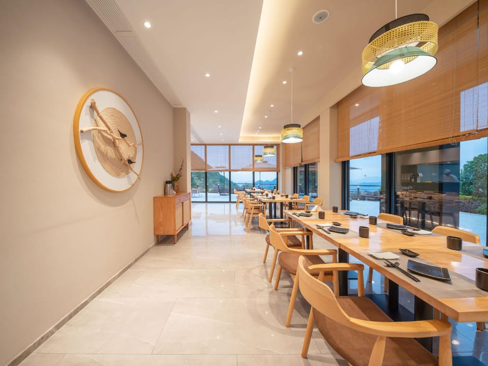 Qiandao Lake Riverside Cloud Top Peach Blossom Resort Hotel Hotel in Hangzhou