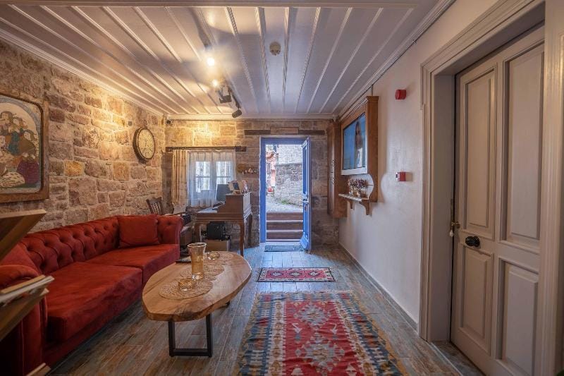 Cunda Alesta Otel Lodge in İzmir Province