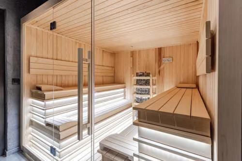Intense Experience - Suites wellness avec piscine jacuzzi sauna billard privatifs Hotel in Wallonia, Belgium