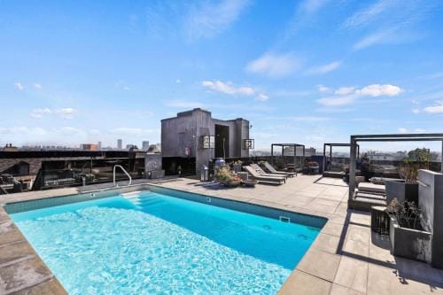 Cool Apartment in West Hollywood Hotel in Beverly Hills