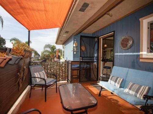 Beachtown Bella 2 bed Ocean View Hotel in Oceanside