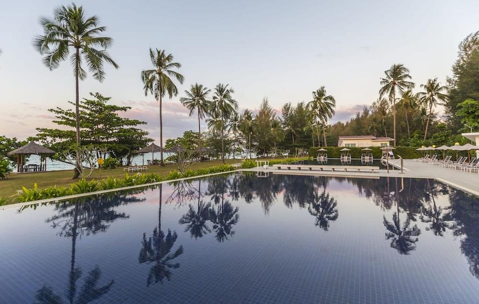 Kantary Beach Hotel Hotel in Khuekkhak