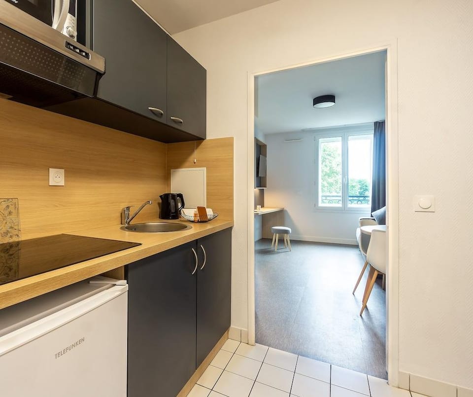 APPART CITY SAINT MAURICE Hotel in Paris