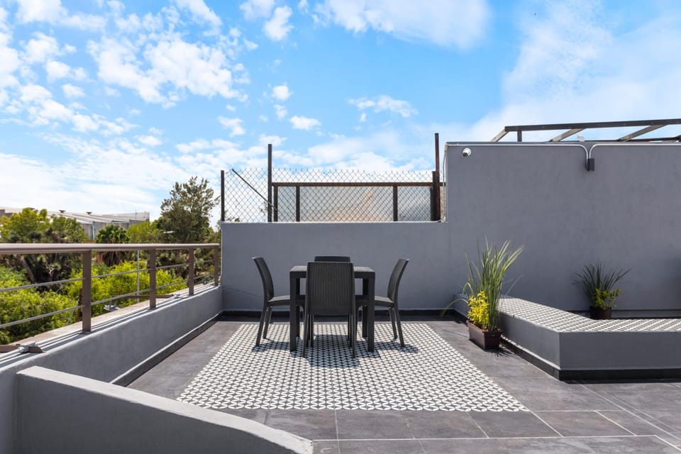 Universidad by Homirent Hotel in Santiago de Queretaro