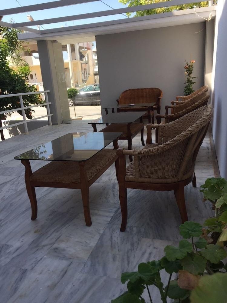 Alkyonides Hotel Hotel in Kremasti