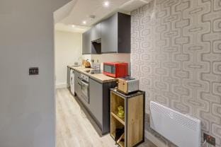 Stylish 'New York Loft'  2 Bed Apartment Hotel in Bradford