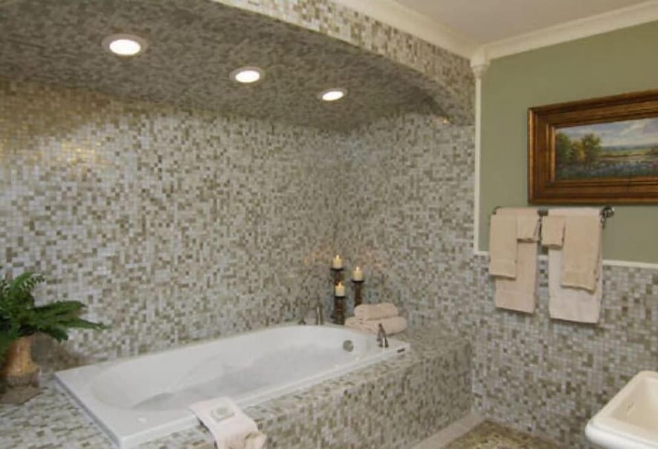 Hillwinds Inn Hotel in Blowing Rock