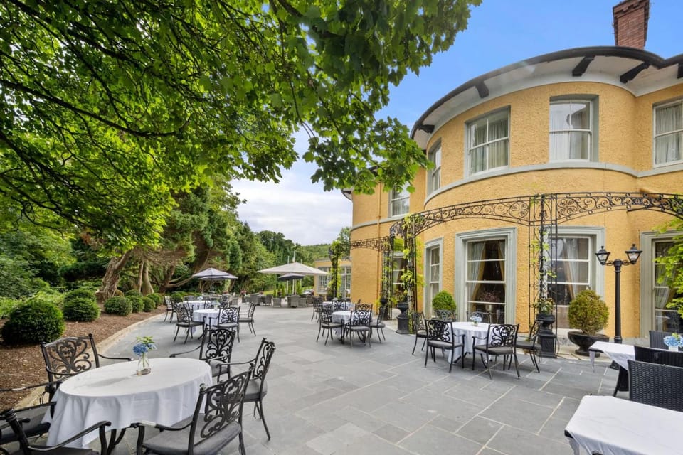 Cork's Vienna Woods Hotel & Villas Hotel in Cork City