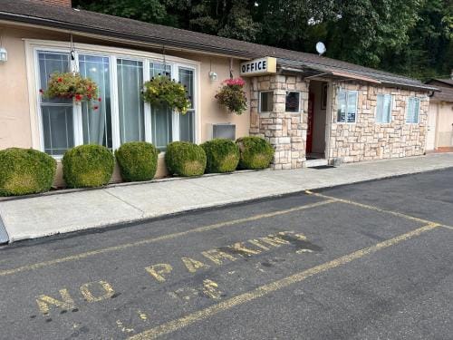 Riverside Motel Motel in Vancouver