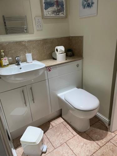Charleston Apartment with Family Room sleeps 4 Hotel in Scotland