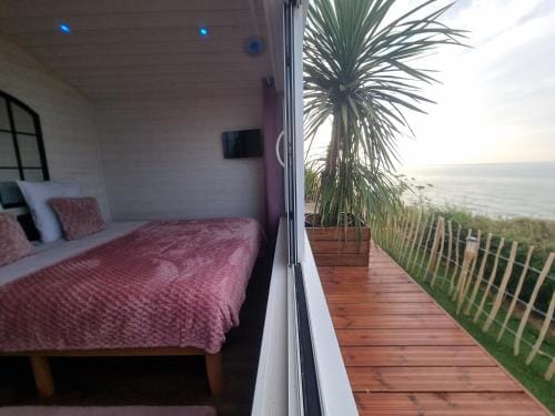 La Bayeuzen - La Mer Lodge in Normandy