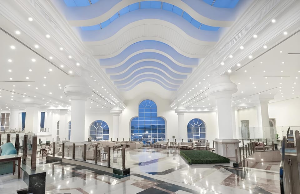 V Grand Beach Resort - Sahl Hasheesh Hotel in Hurghada