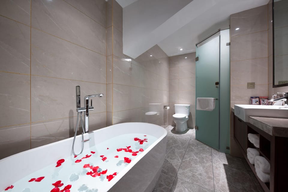 Rezen Hotel Tongling Junhua Hotel in Jiangsu