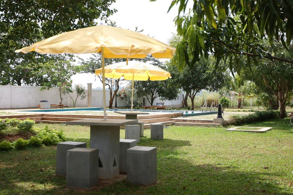The Nilambara Lake View Hotel in Dambulla