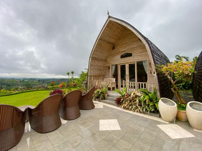 Mountain Healing Villa by Nagisa Bali Resort in Kerambitan