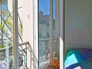 Calm APT 45m2 /elevator/50m to metro Saint Paul Hotel in Paris