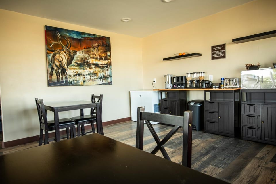 Rustic Lodge Motel in Montana