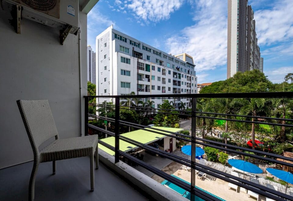 Capital O I-Talay Resort Hotel in Pattaya City