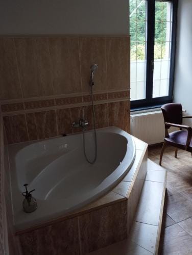 Chambre d'hote La Suite Domaine du Bagnerot Hotel in Vosges