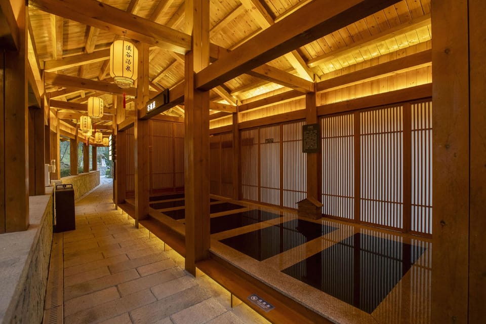 Yongtai Chibi Hot Spring Resort Hotel in Fujian