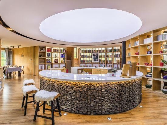 Padding Starry Sky Library Homestay Hotel in China