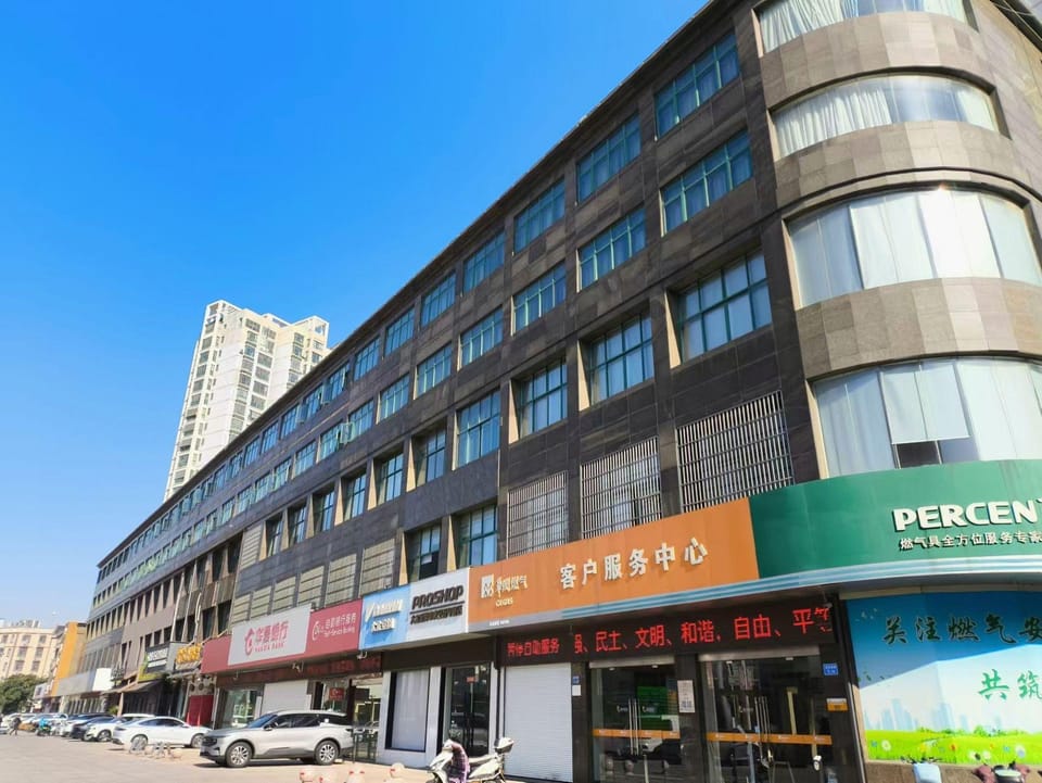 GreenTree Inn Express Wuxi Youyi South Road Dongting Subway Station Branch Hotel in Suzhou