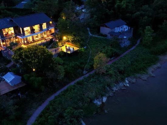 WITH LAKE Hotel in China