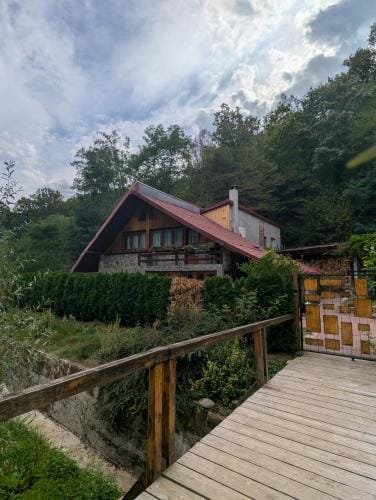 Casa din padure Hotel in Serbia