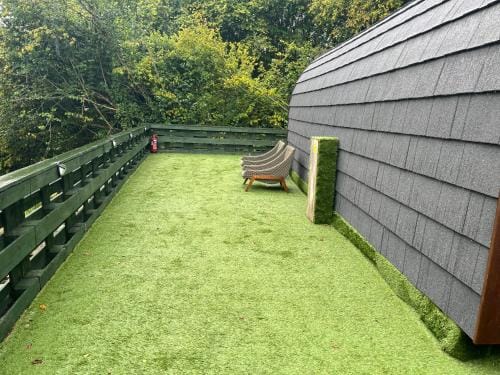 Mushroom Pod Lodge in Forest of Dean