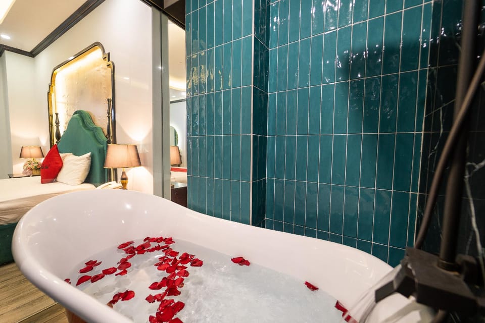 Bathtub