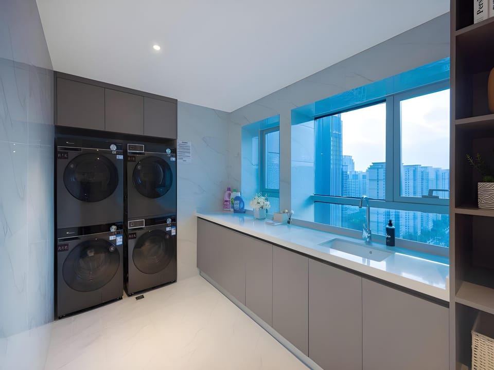 TULIP LODJ Apartment Hotel Wuhan Fanhai CBD Hankou Railway Station Hotel in Wuhan