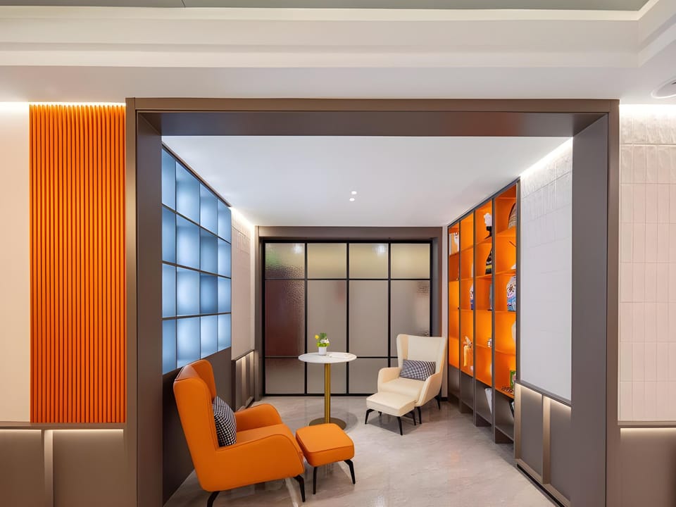 TULIP LODJ Apartment Hotel Wuhan Fanhai CBD Hankou Railway Station Hotel in Wuhan