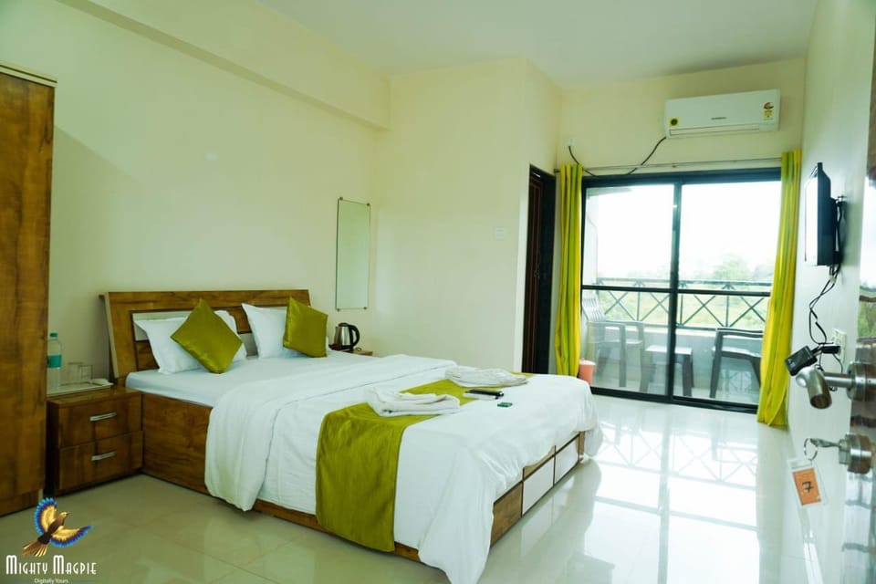 Forest Leaf Hotel in Maharashtra